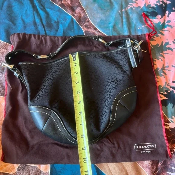 COACH women purse - Picture 9 of 12